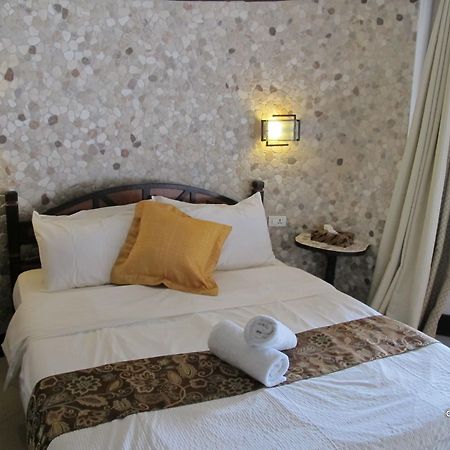 Utopia Resort & Spa Puerto Galera Dış mekan fotoğraf