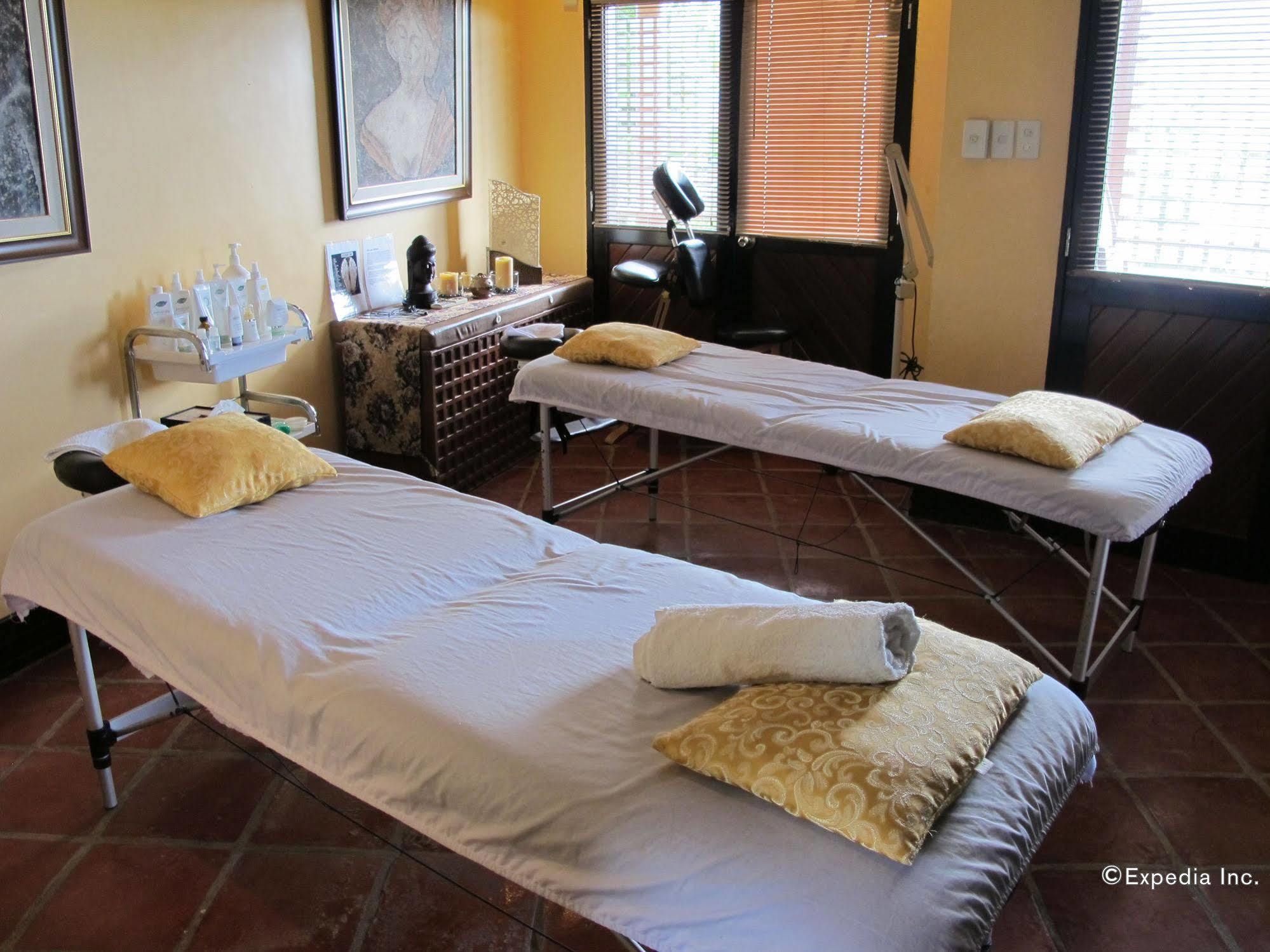 Utopia Resort & Spa Puerto Galera Dış mekan fotoğraf